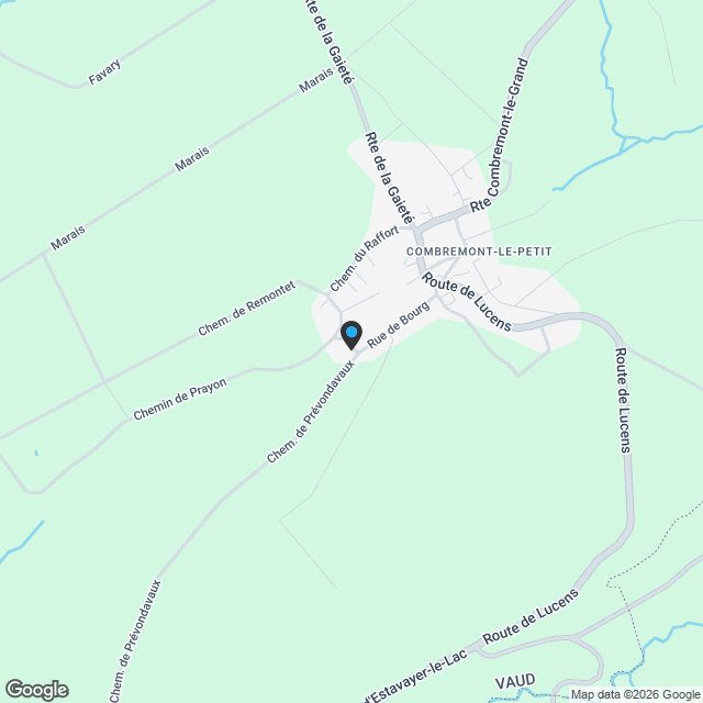 Villa neuve sur plan dans un espace verdoyant - Karte