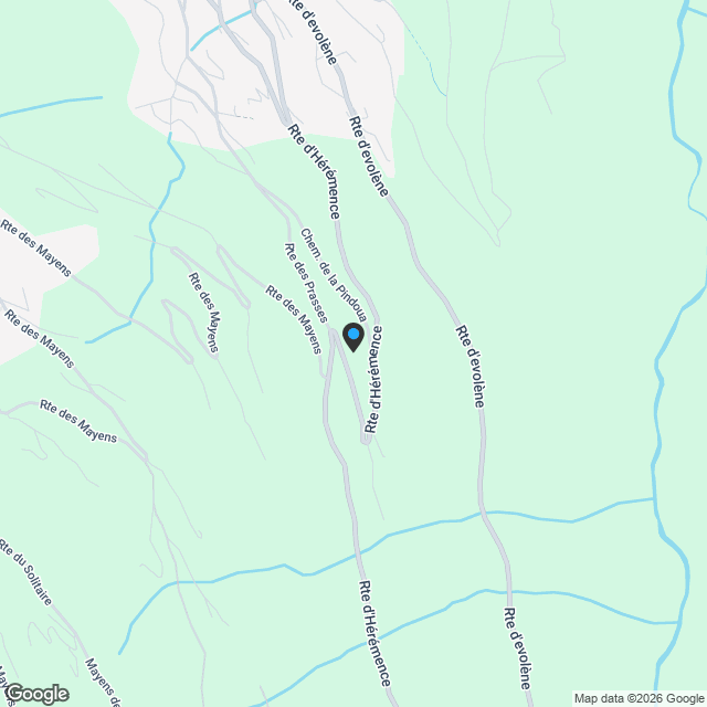 Magnifique villa jumelée de 4.5 pièces avec terrasse, balcon et jardin - Karte