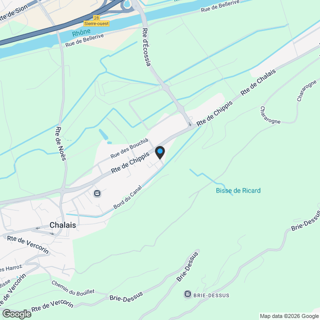 Charmant lieu de vie, avec sympathique extérieur jardin - Karte