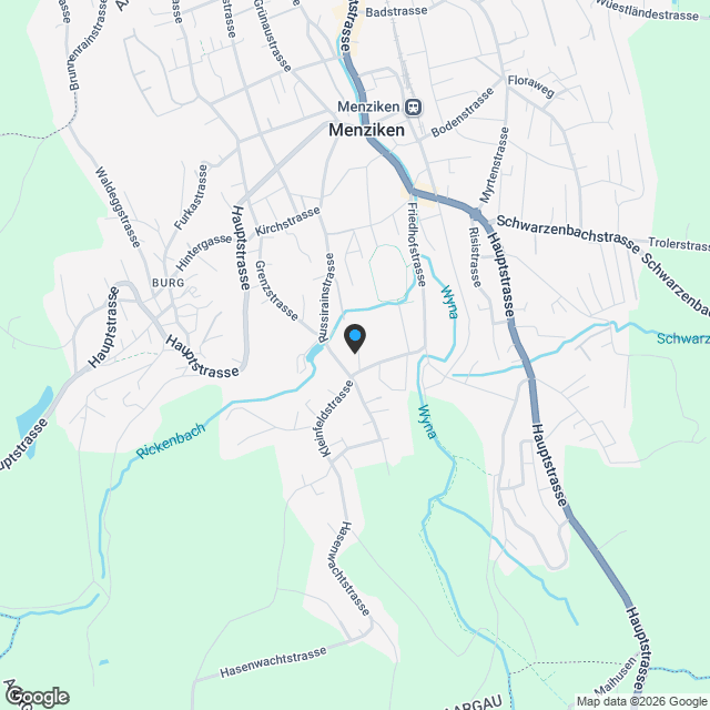 modern, einzigartig, mit Sportplatz und Freibad in unmittelbarer Nähe - Karte