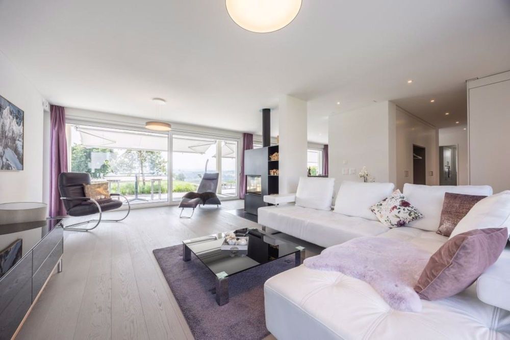 moderne 5-Zimmer Villa - Wohnzimmer