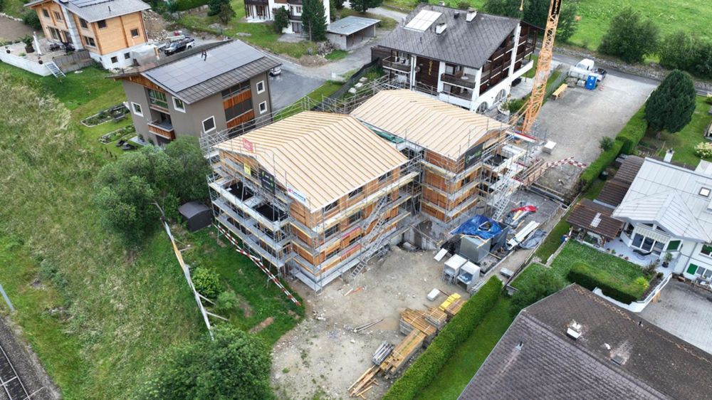 Natürlich Nachhaltig - Neue Ferienapartments an der Skipiste - Baufortschritt Vogelperspektive