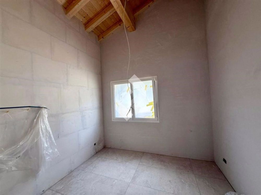 Kleine PSA in den Weinbergen, Dachboden unter dem Dach - Bild 13