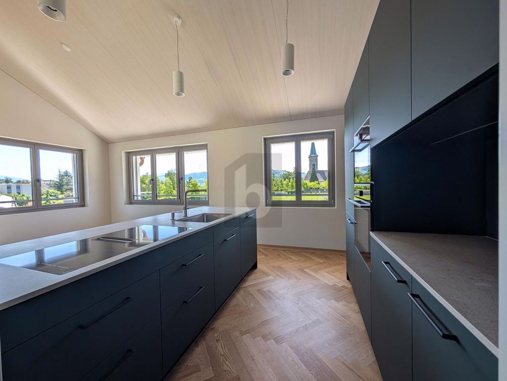 MODERN MIT GROSSER GALLERIE - Bild 2