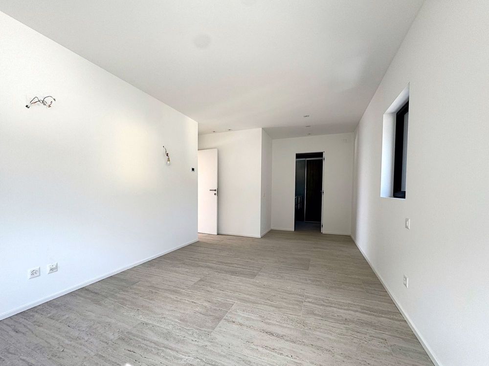 Elegante 4.5 locali al primo piano con terrazza e parziale vista lago - Bild 13