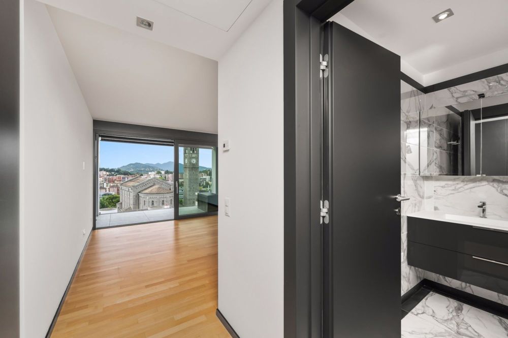 HELLE UND MODERNE WOHNUNG IM HERZEN DER STADT - Bild 10