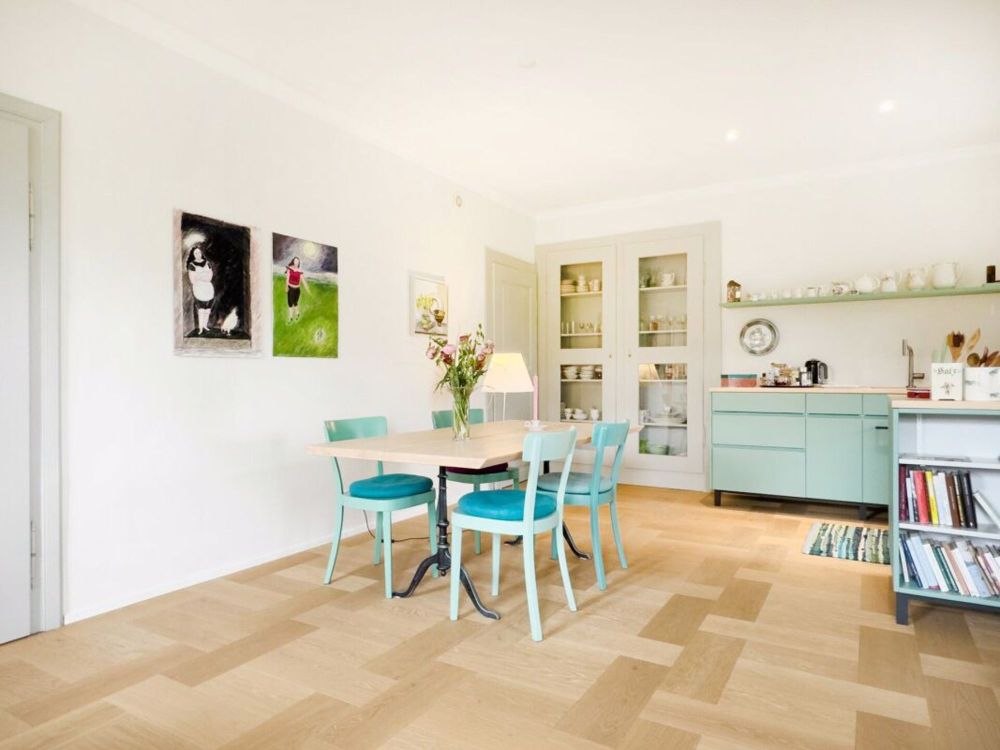 Einzigartige 4-Zimmerwohnung mit zahlreichen Annehmlichkeiten im Schlosspark Courgevaux - Bild 9