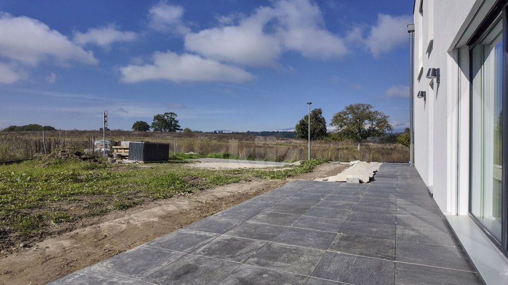 Prächtige moderne Villa von 250m2 mit sorgfältiger Ausführung - Bild 12