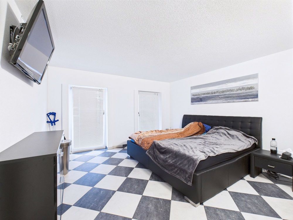 Grosse, helle 4.5-Zimmer-Wohnung in familienfreundlicher Lage zu vermieten - Bild 10
