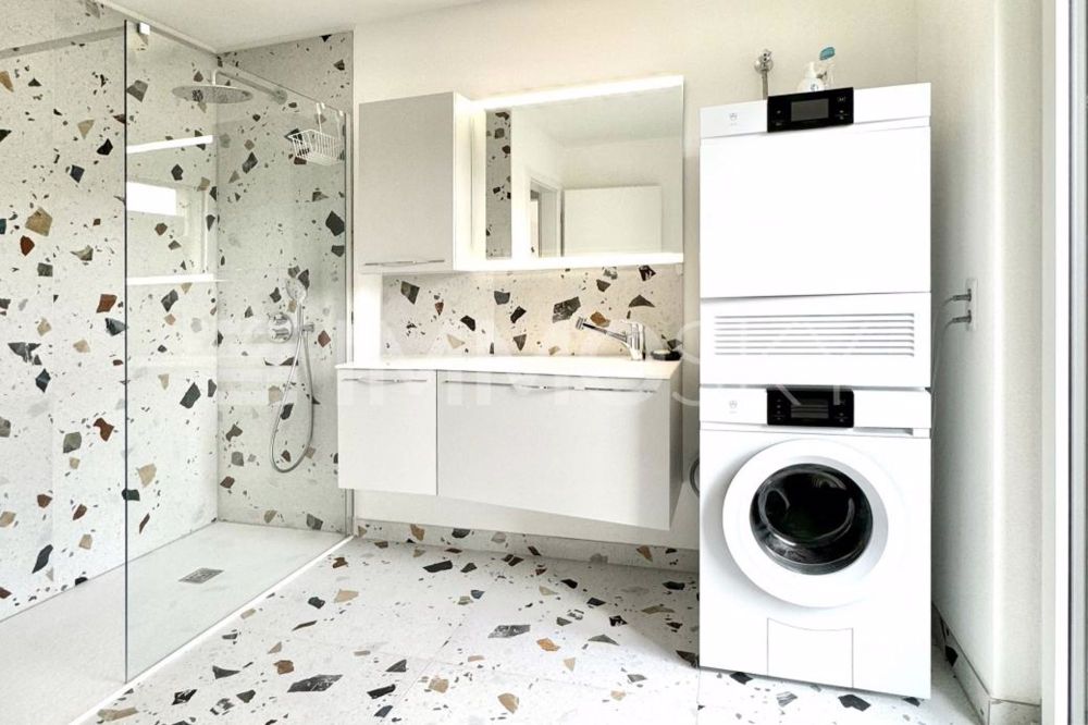 Gartenwohnung | 2556, Scheuren - Salle de bains avec colonne de lavage