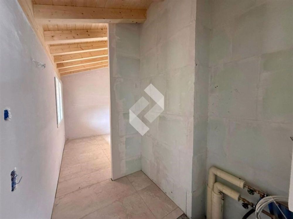 Kleine PSA in den Weinbergen, Dachboden unter dem Dach - Bild 9