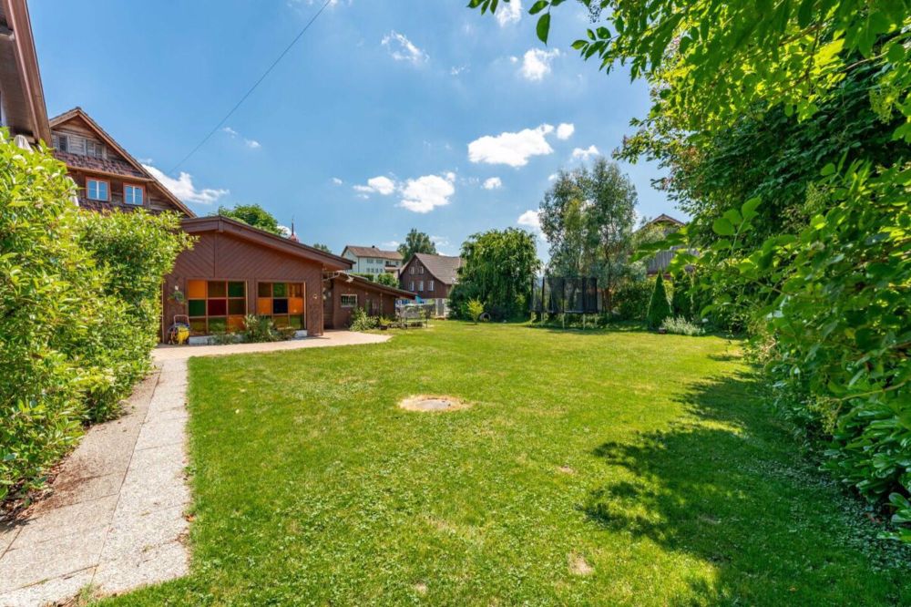 Es stattlechs Eifamiliehuus i ländlecher Omgäbig - Bild 2