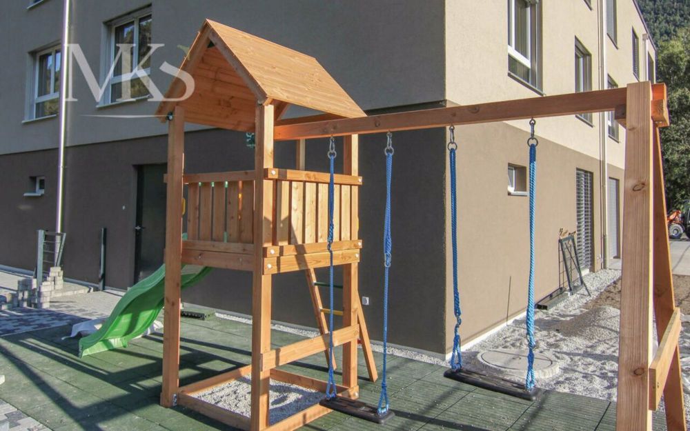 Grosszügige neue Wohnung im ruhigen Brigerbad - Spielplatz