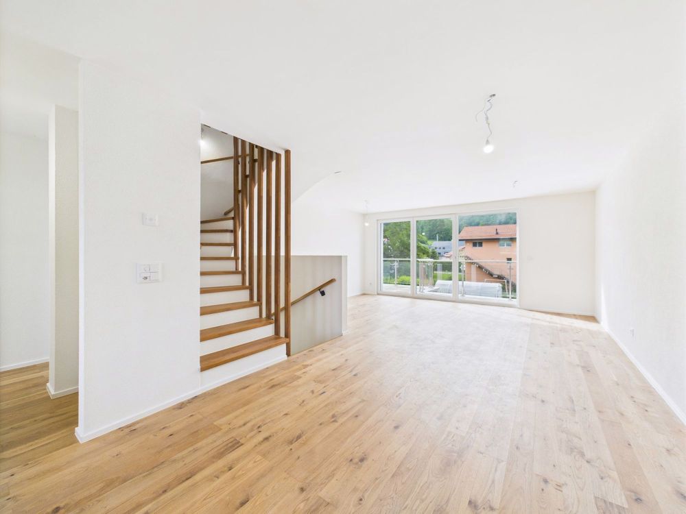 Triplex 4.5 pièces avec entrée privative et jardin – esprit villa à Vallorbe - Bild 1