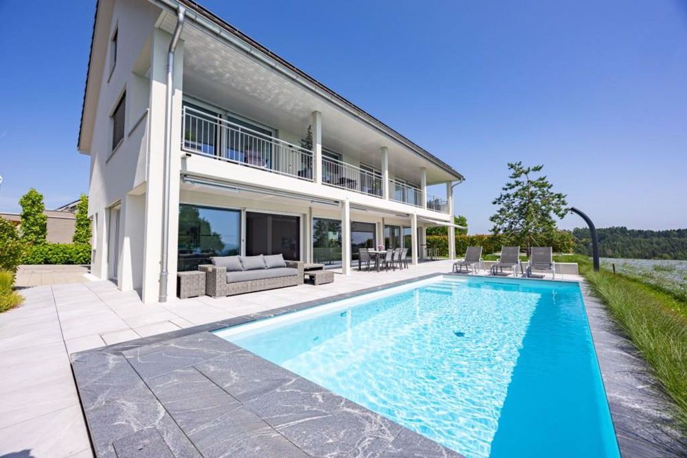 moderne 5-Zimmer Villa - Aussenansicht