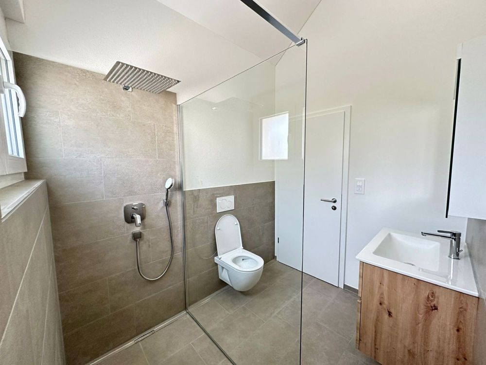 Modernes Doppeleinfamilienhaus in Untereggen - Bild 3