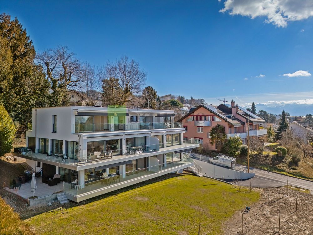 NEU, Prächtige 3,5-Zimmer-Dachwohnung mit Seeblick - Bild 2