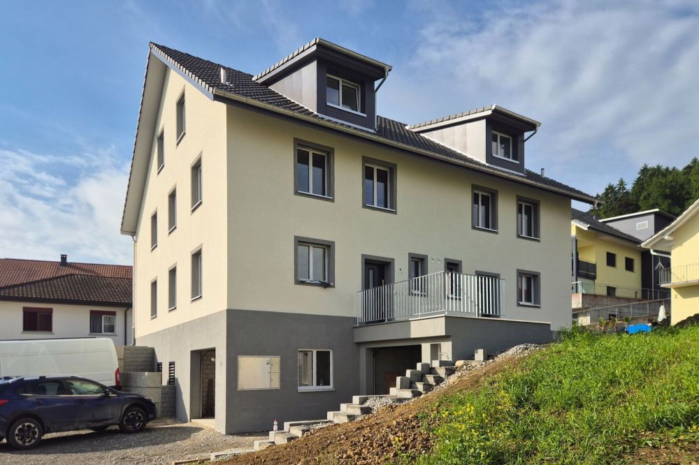 Modernes, brandneues Einfamilienhaus mit Aussicht - Aussenansicht