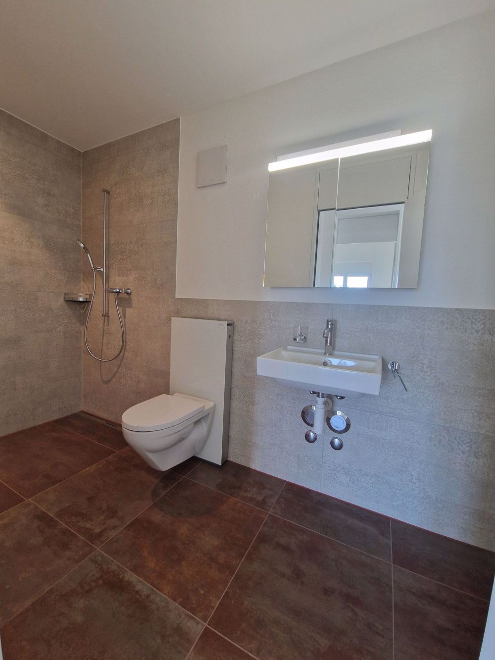 Moderne 4.5-Zimmer-Dachwohnung mit Balkon in Wil - Bild 6