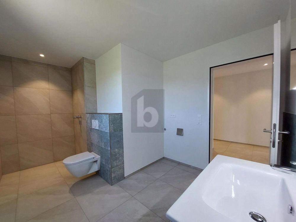 GROßZÜGIGE, HELLE, MODERNE NEUBAUWOHNUNG - Bild 4