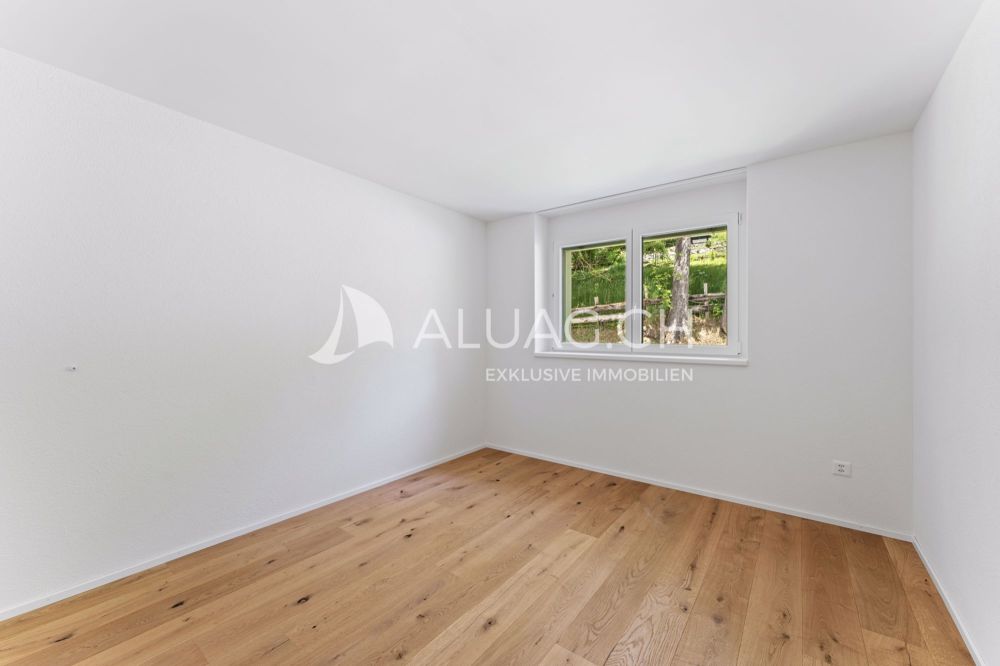 ATTRAKTIVE 4.5 ZIMMER IM JURAPARADIES - Ein weiteres Zimmer mit vielen Einrichtungsoptionen ideal nutzbar als Kinderzimmer oder Gästezimmer