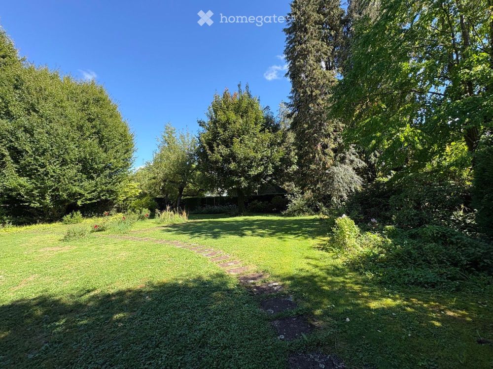 Familienresidenz mit Umschwung – ruhig gelegen in gehobenem Wohnquartier - Bild 1