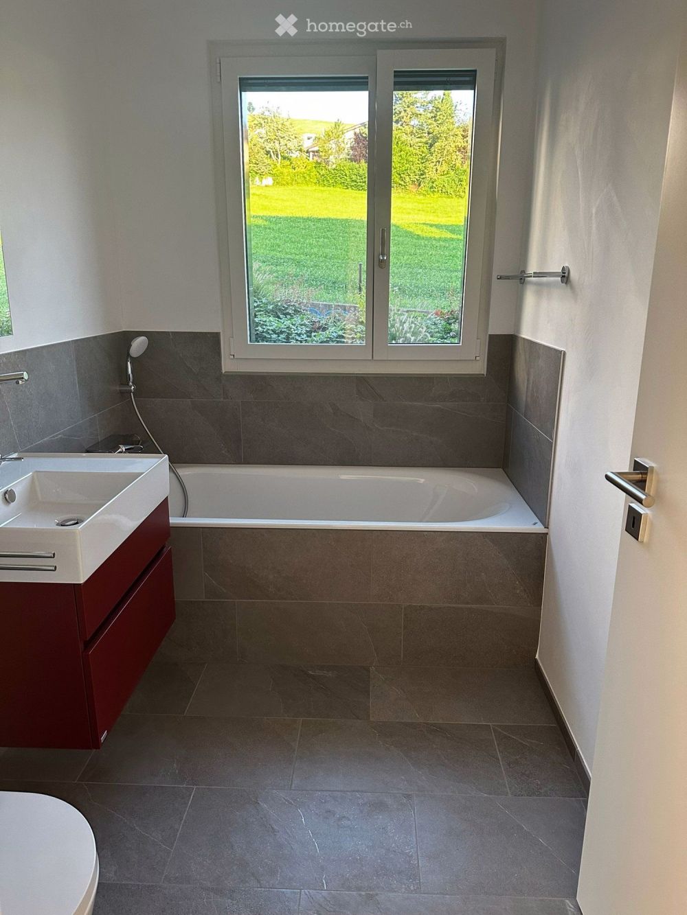 Attraktive 4.5 Zimmer-Wohnung in Wollerau mit Berg- und teilweiser Seesicht! - Bild 12