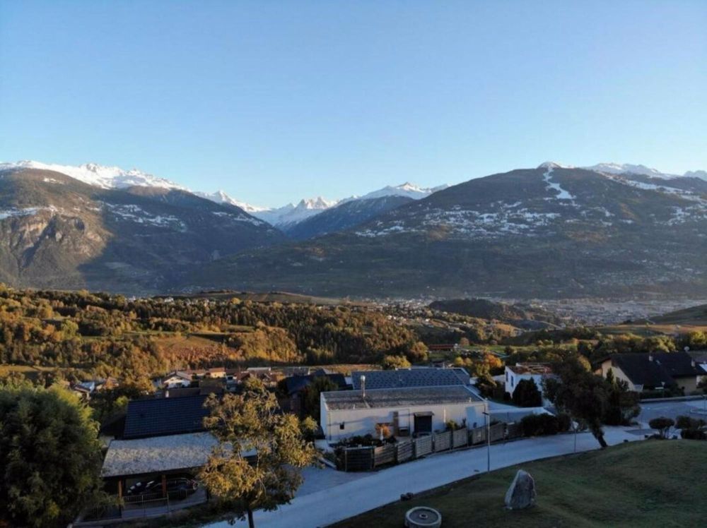 Prächtiges 3,5-Zimmer-Terrassenapartment in Savièse - Bild 3