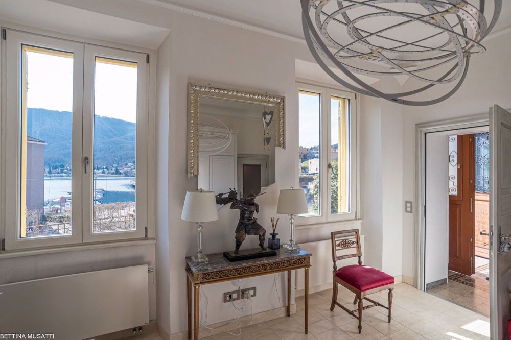 PONTE TRESA – SEEBLICK, ZWEI SCHRITE VOM BAHNHOF UND VON DER GRENZE ZU ITALIEN - Bild 10