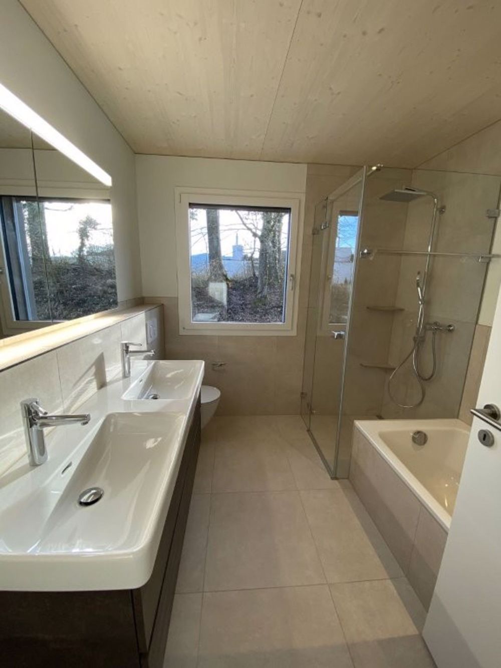 Neu Erstbezug 5.5 Einfamilenhaus mit Garten rund ums Haus - Bild 11