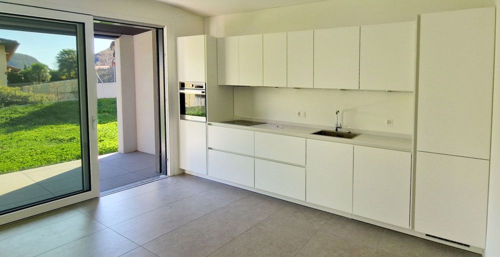 Wunderschöne neue 3,5-Zimmer-Wohnung mit hohem Standard und privatem Garten. - Bild 1