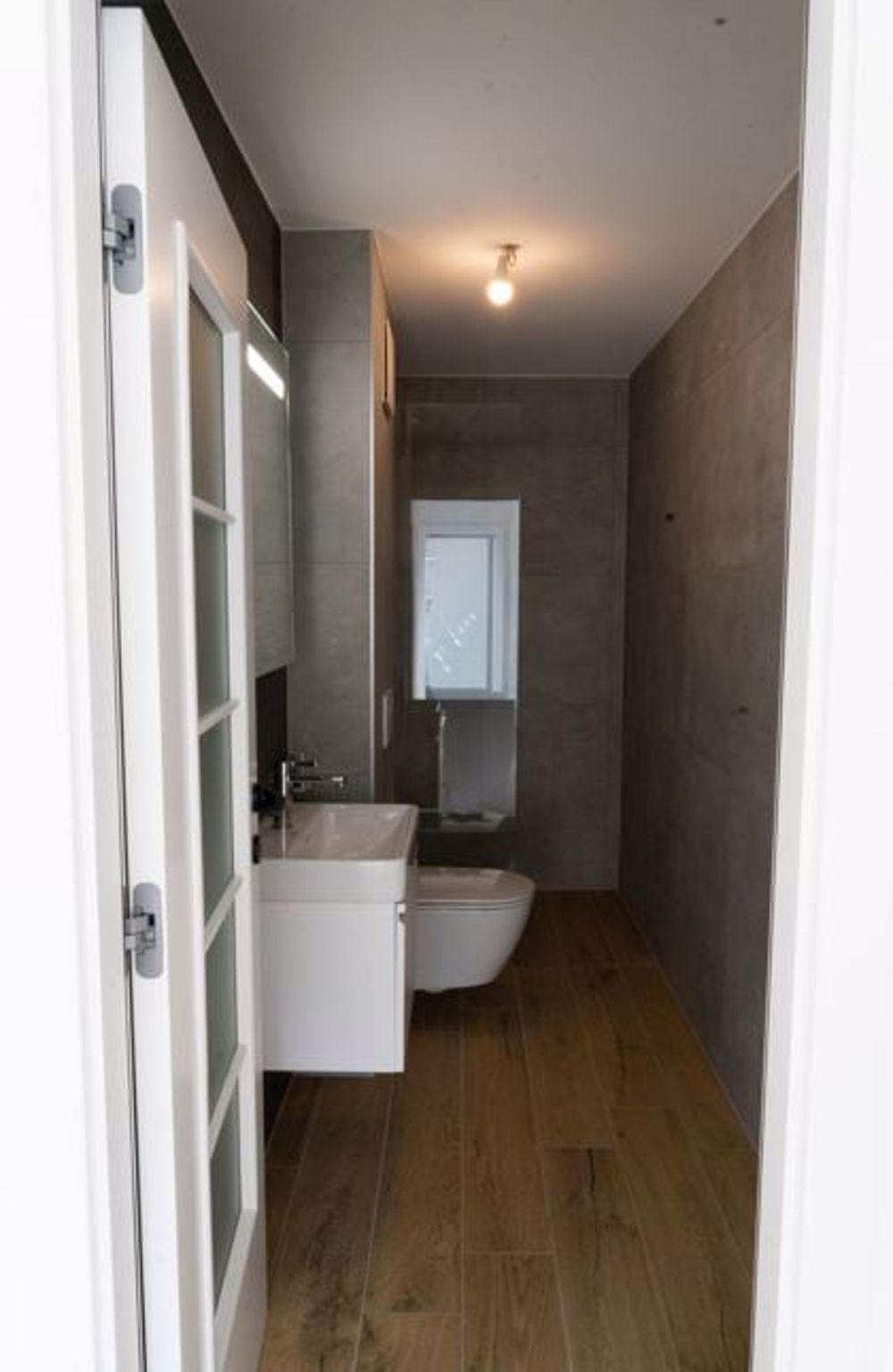 Neubau außerhalb des Marktes Gampelen - Bild 7