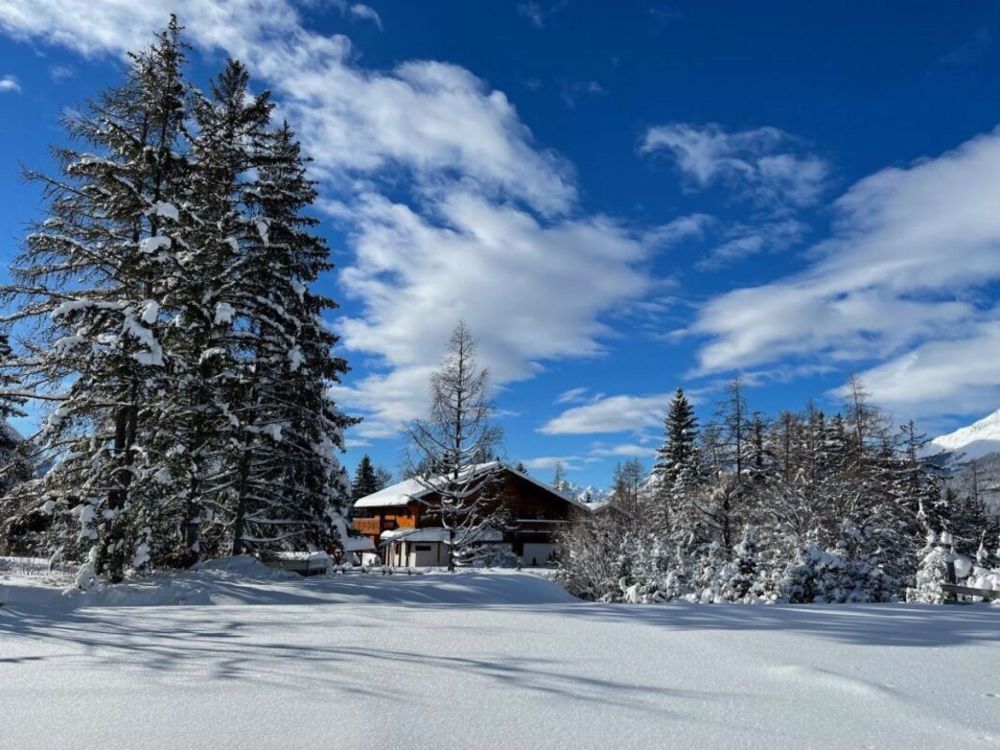 Chalet en construction à Crans Montana | dreamo.ch - Bild 1