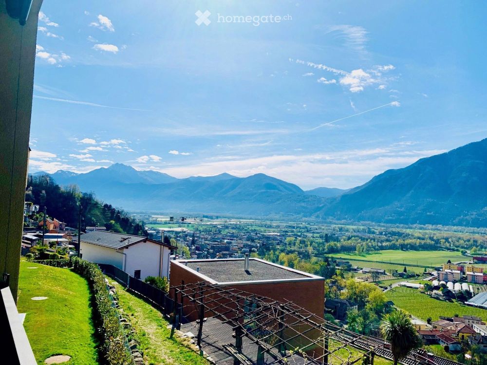 Prächtige Terrasse! Neubau, Seeblick und Parkplätze - Bild 8