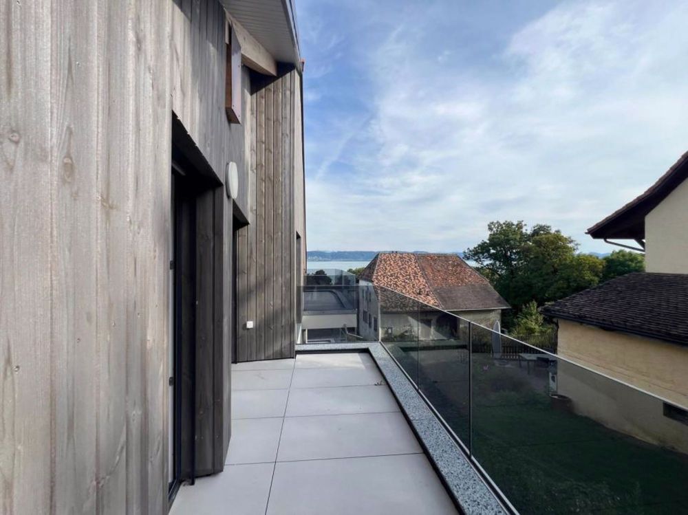 helles 4,5-Zimmer-Wohnung in der Nähe des Sees - Balcon