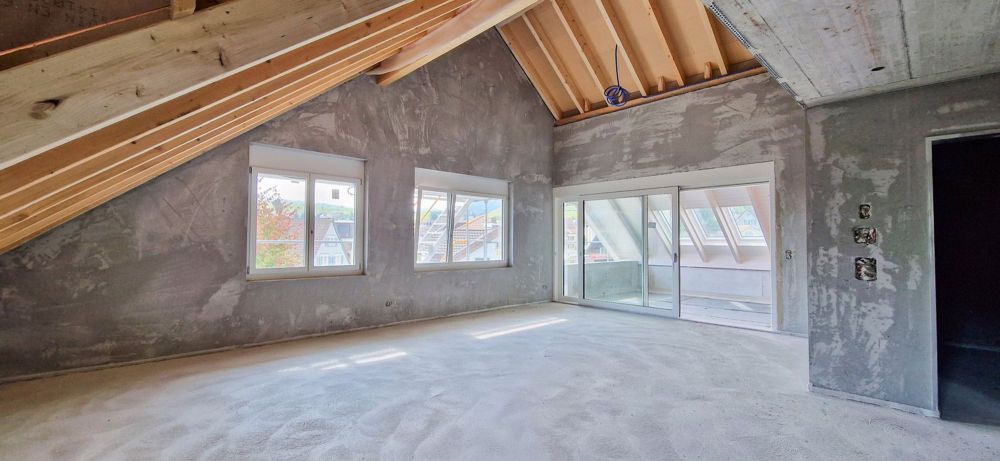 Attikawohnung im Herzen von Bütschwil ideal für Paare & Familien - Stand 27.08.2025 | Wohn- und Essbereich