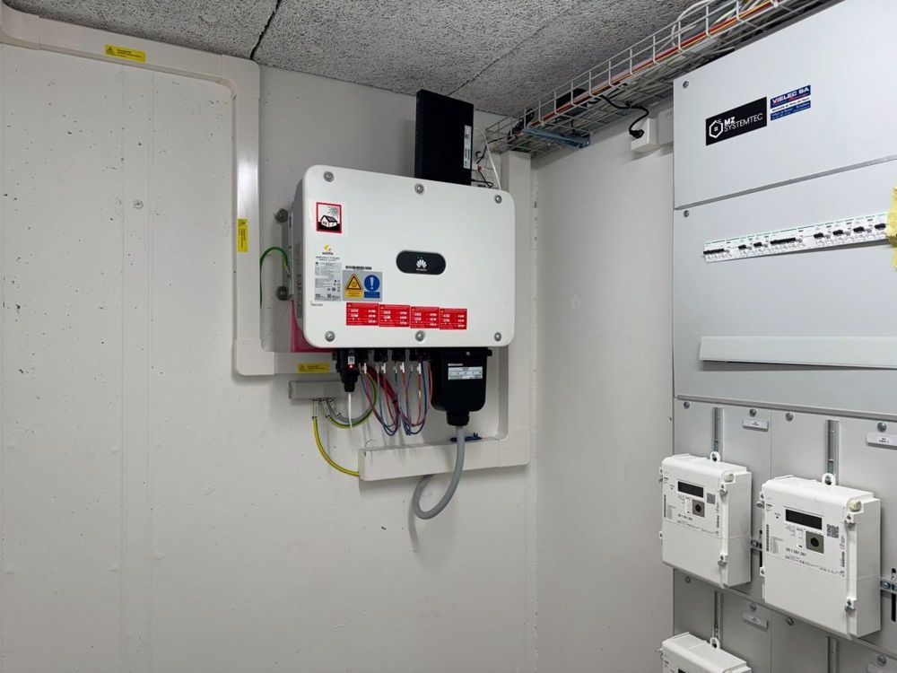 NEUES PROJEKT: 3.5-Zimmer-Dachwohnung - Exemple local électrique