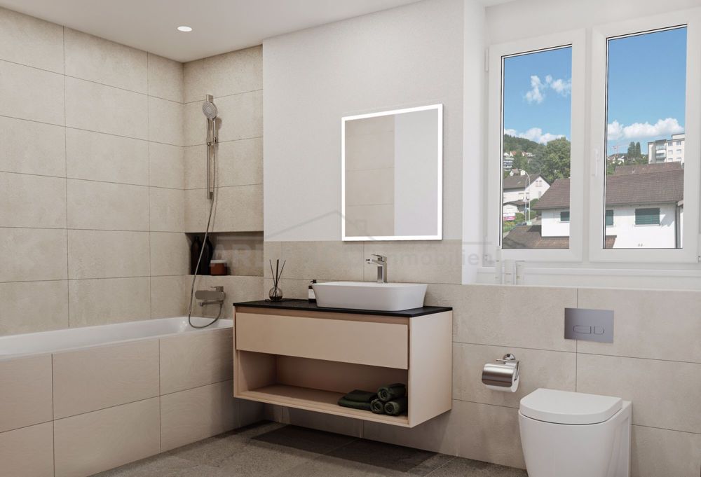Gartentraum ! - Badezimmer mit Badewanne, WC und Lavabo