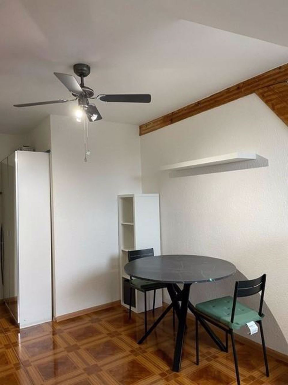 möblierte 1-Zimmer-Dachwohnung - Bild 2