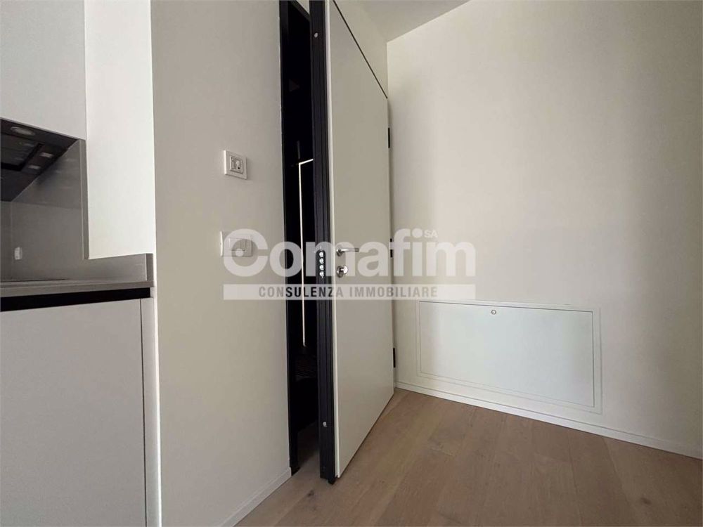 Chiasso : 2.5 locali al PT - Moderno con terrazzo - Bild 4