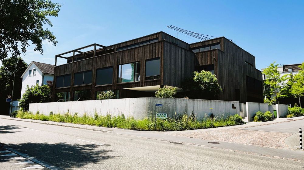 Modernes Reihenhaus mit Garten und Dachterrasse - Bild 1