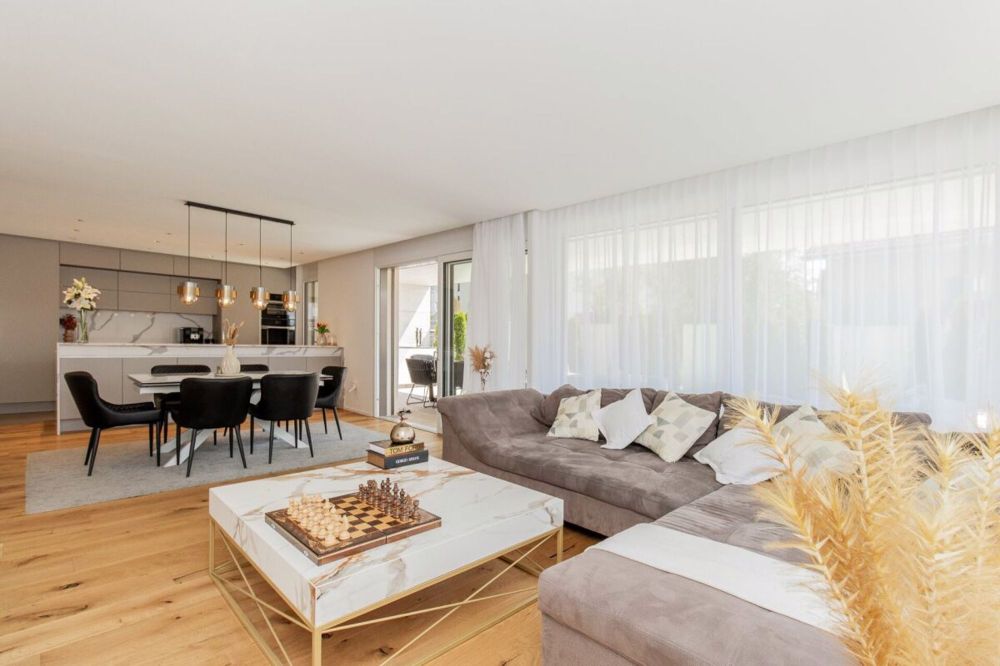 Design trifft Wohnkomfort - 5.5-Zimmer-Einfamilienhaus mit hochwertigem Ausbau und Aussenpool - Bild 8