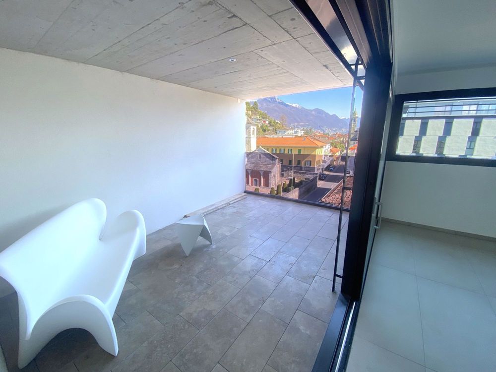 Neueste 2,5-Zimmer-Wohnung in mittlerem bis hohem Standard mit überdachter Terrasse - Bild 3