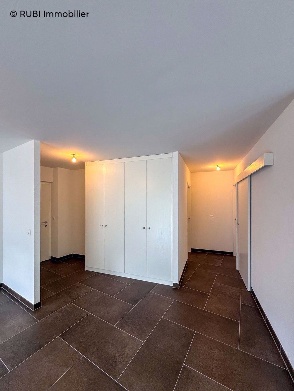 Schönes neues 4.5-Zimmer-Apartment mit großer Terrasse - Bild 3