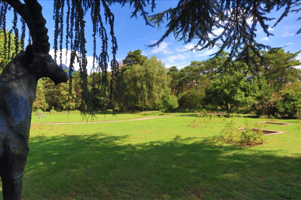 E01_Wohnung mit 5.5 Zimmern im 4. Stock - Parc public Emilien Pot