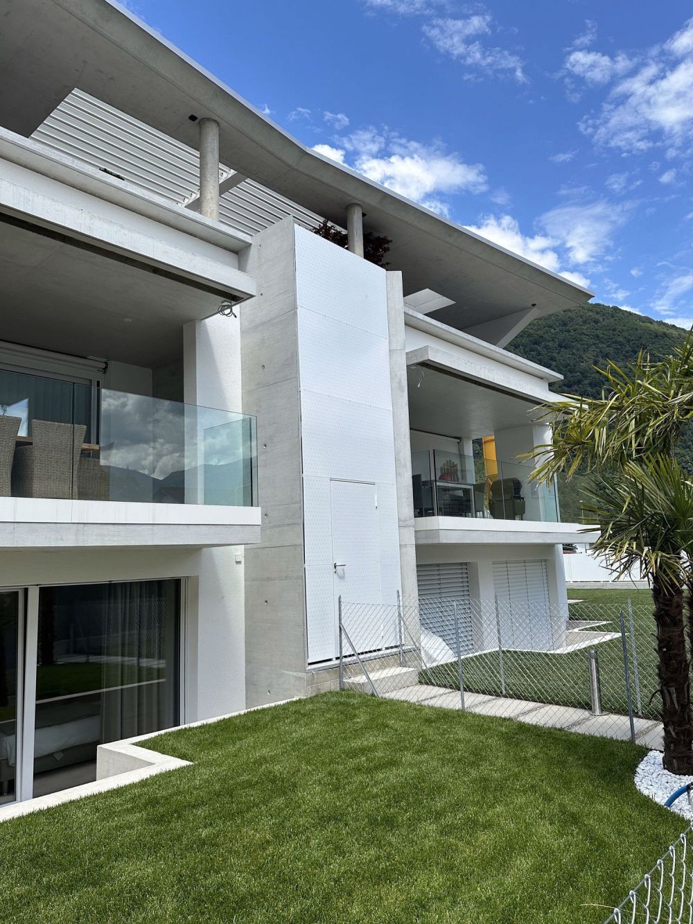 Appartamento Duplex con giardino e posteggi - Bild 5