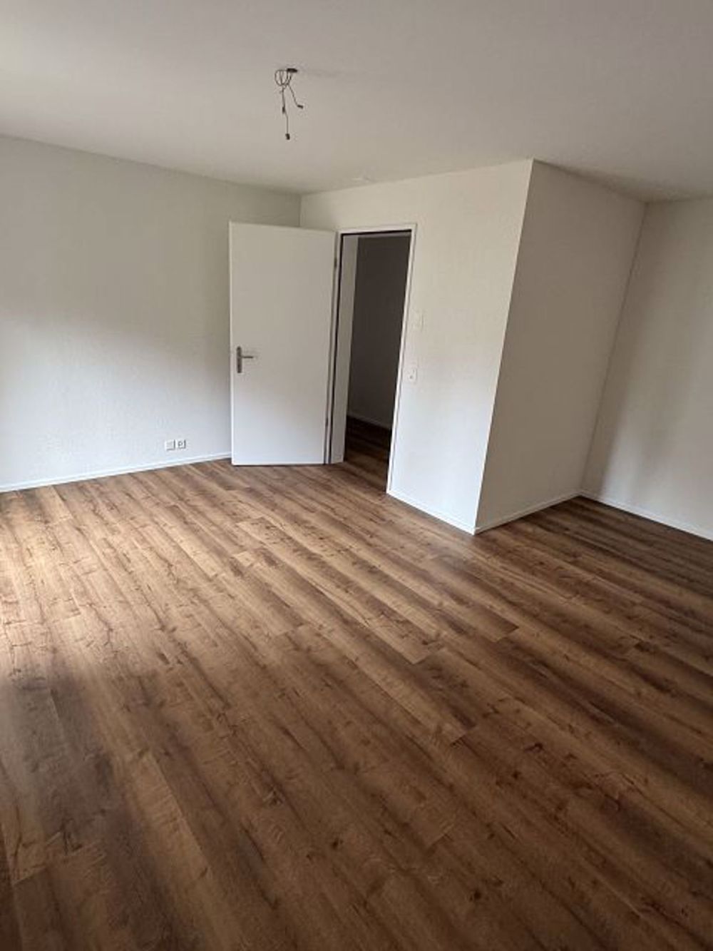 Sonnige, grosszügig ausgestattete 3.5-Zimmerwohnung - Zimmer 2