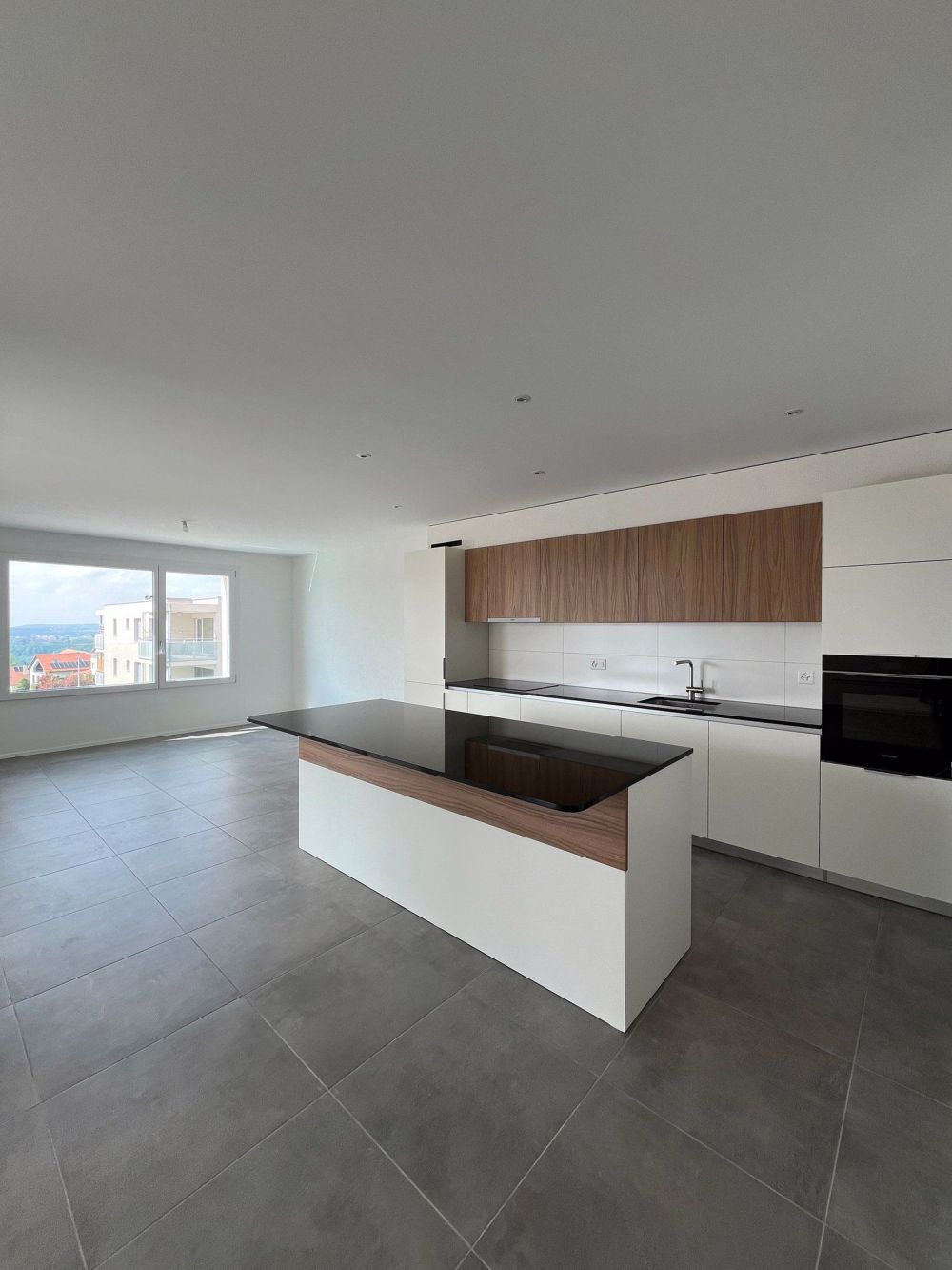 Prächtige 4,5-Zimmer-Wohnung mit großer Terrasse und Aussicht - Bild 3