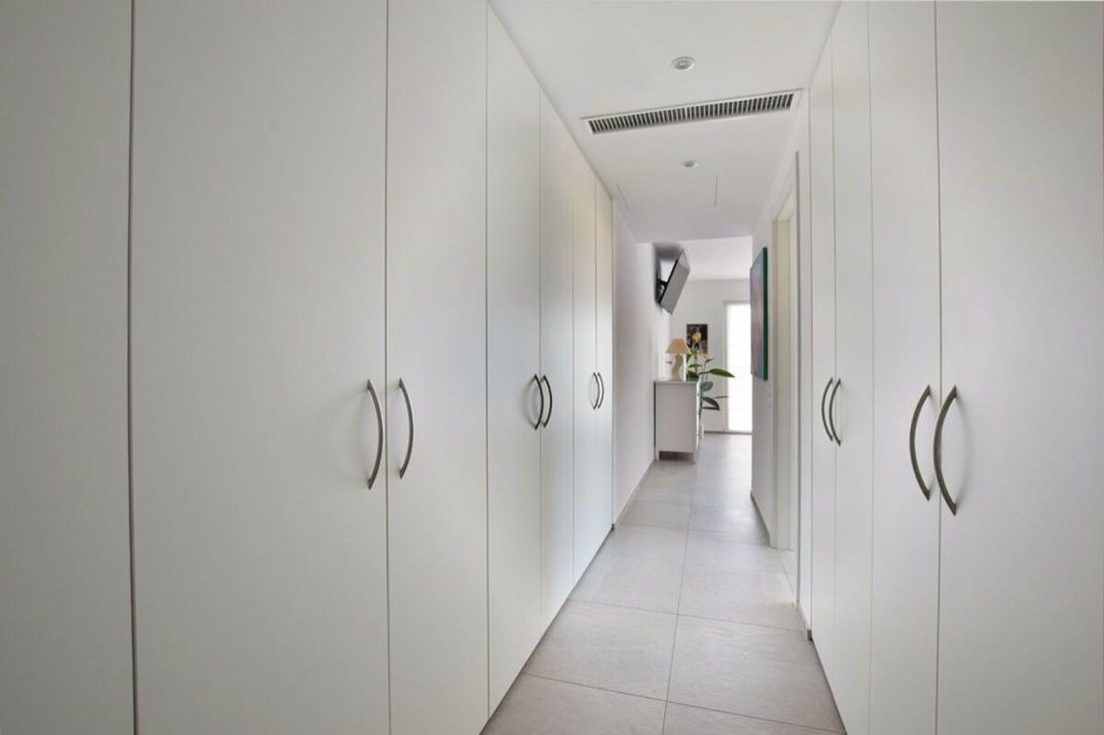 Luminoso attico con grande terrazza - Bild 8