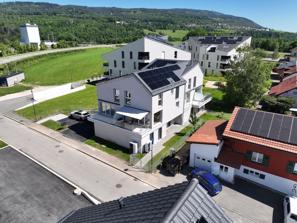 Wohnung mit 4,5 Zimmern, ruhige Umgebung - Bild 12